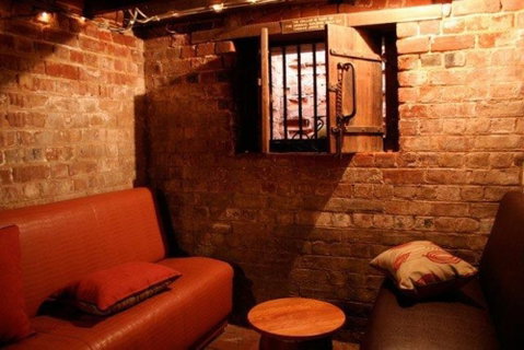 Rose & Crown Hotel - Accommodation QLD 4
