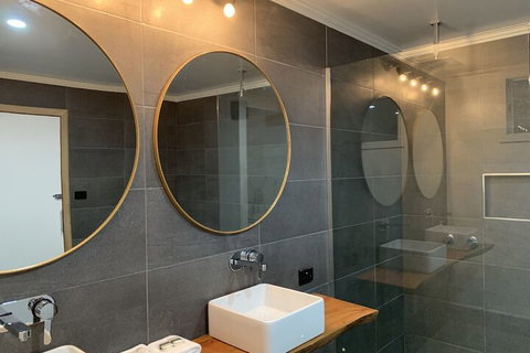 The Rocks Apartments - Accommodation QLD 4