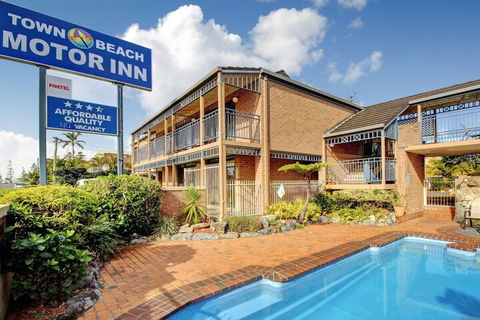 Town Beach Motor Inn Port Macquarie - Accommodation QLD 1