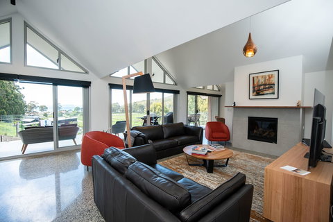 Adventure Bay Retreat - Accommodation QLD 6