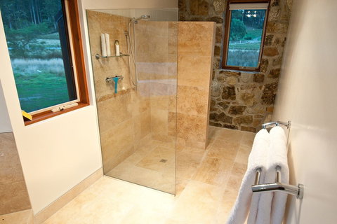 Adventure Bay Retreat - Accommodation QLD 5