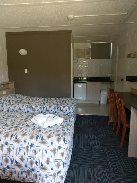 Motel Monaco - Accommodation QLD 6