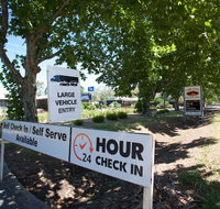 Castle Creek Motel