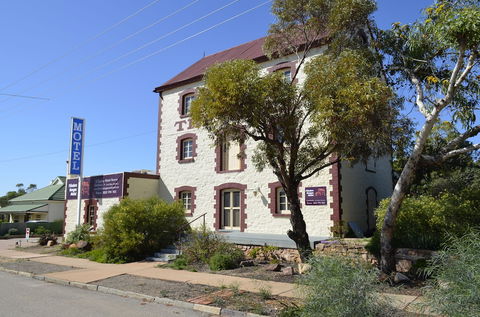 Flinders Ranges Motel - Accommodation QLD 5