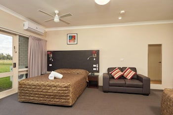 Australian Homestead - Accommodation QLD 4