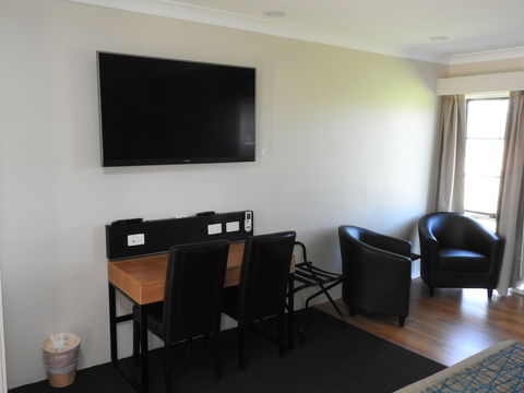 Australian Homestead - Accommodation QLD 5