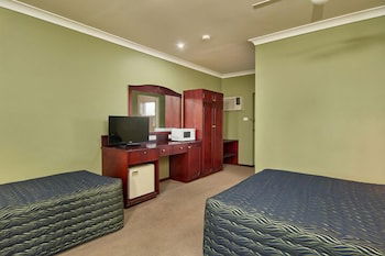 Australian Homestead - Accommodation QLD 3