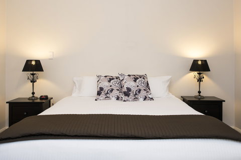 Colonial Court Villas - Accommodation QLD 1