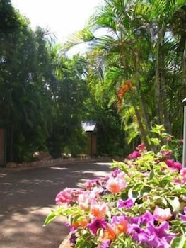 Ivanhoe Village Caravan Resort - Accommodation QLD 2