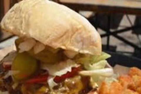 Australian Hotel - Accommodation QLD 4