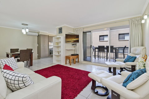 Joanne Apartments - Accommodation QLD 4