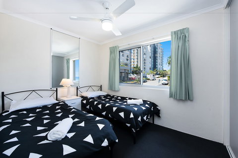 Joanne Apartments - Accommodation QLD 5