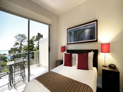 The Waves Apartments - Accommodation QLD 0