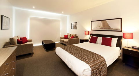 The Waves Apartments - Accommodation QLD 1