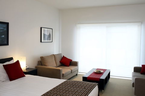 The Waves Apartments - Accommodation QLD 3