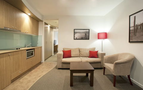 The Waves Apartments - Accommodation QLD 6