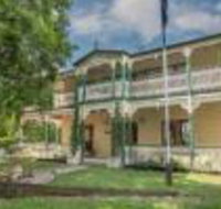 Grove Manor - Accommodation QLD