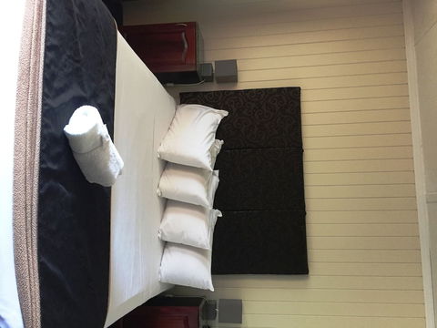 Country Plaza Motor Inn - Accommodation QLD 2