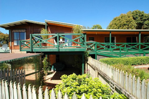 Johanna Green - Accommodation QLD 6