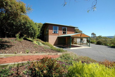 Johanna Green - Accommodation QLD 1