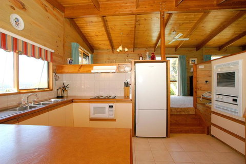 Johanna Green - Accommodation QLD 0