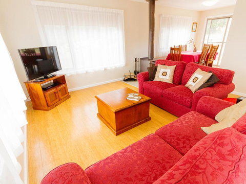 Catherine Lodge Farm Gate Cottages - Accommodation QLD 4