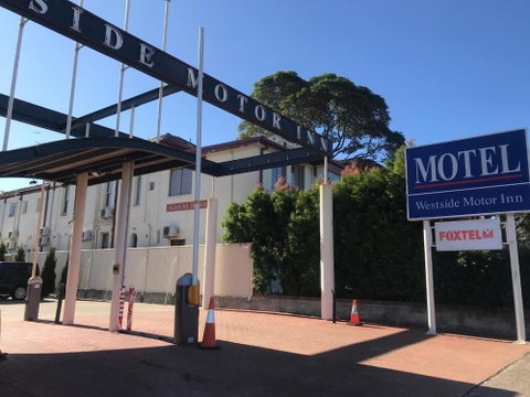 Westside Motor Inn - Accommodation QLD 0