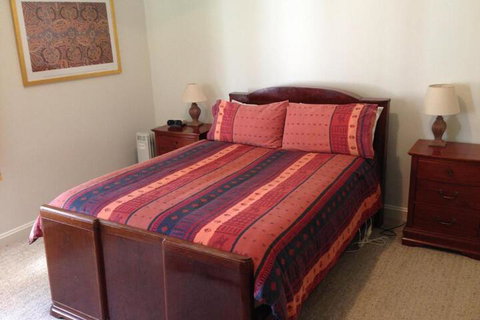 Pinkerton Hill Naracoorte - Accommodation QLD 6