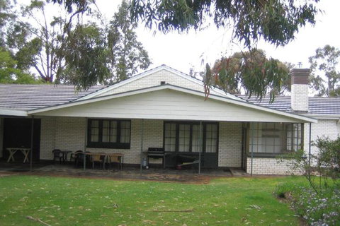 Pinkerton Hill Naracoorte - Accommodation QLD 4