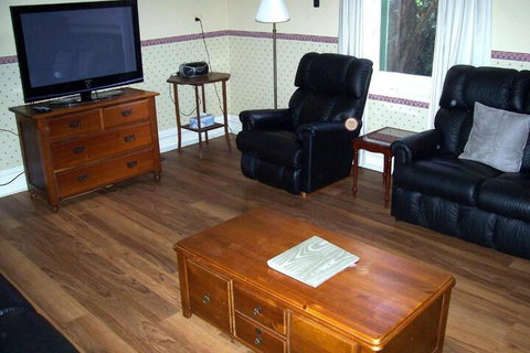 Smith Street Villa Naracoorte - Accommodation QLD 7