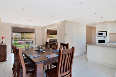 Skip Shop Splash - Accommodation QLD 6