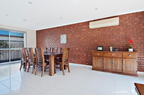 Skip Shop Splash - Accommodation QLD 4