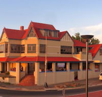 McCloud House - Accommodation QLD