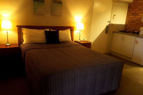 Centrepoint Motel - Accommodation QLD 7