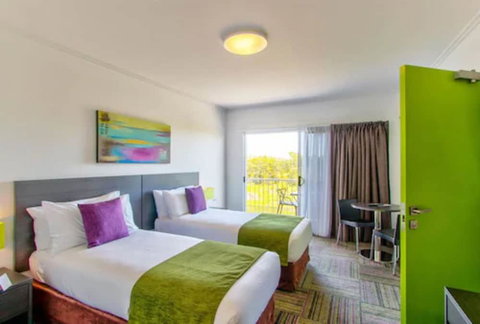 Mackay Oceanside Central Hotel - Accommodation QLD 5