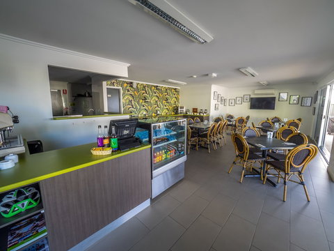 Mackay Oceanside Central Hotel - Accommodation QLD 3