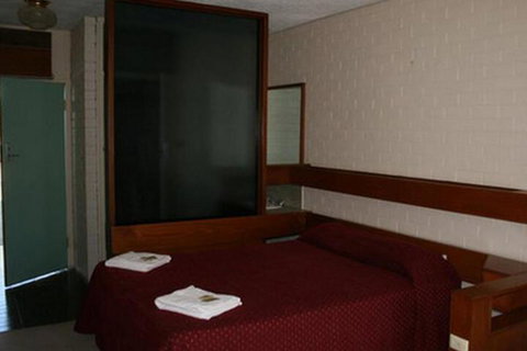 A Room For U - Accommodation QLD 2