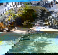 Salamander Beach Accommodation Adults Only - Accommodation QLD