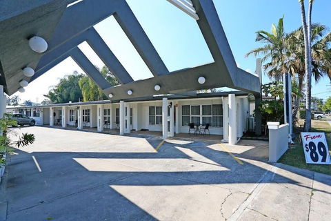 Q Express - Accommodation QLD 1