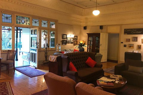 Glenella Guesthouse - Accommodation QLD 6