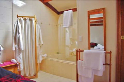 Blackheath Motor Inn - Accommodation QLD 5