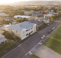 Port Elliot Beach House YHA Hostel - Accommodation QLD