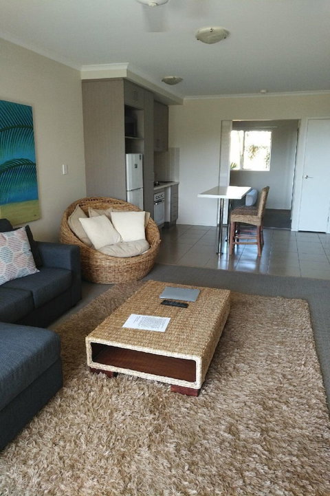 Airlie Central Apartments - Accommodation QLD 0