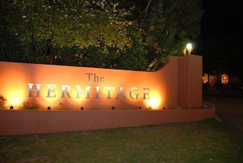 The Hermitage Motel - Accommodation QLD 4