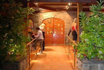 The Hermitage Motel - Accommodation QLD 0