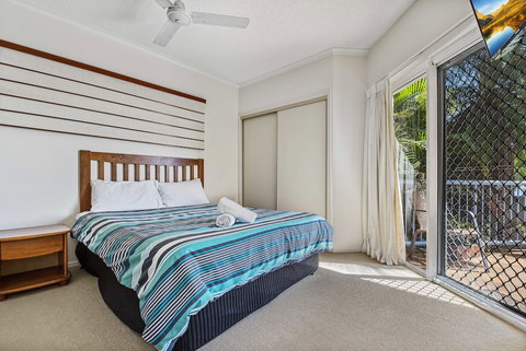 Reflections Holiday Apartments - Accommodation QLD 2