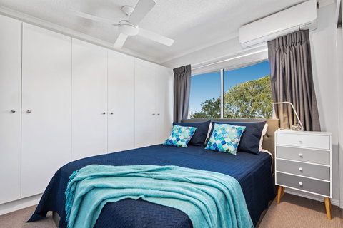 Reflections Holiday Apartments - Accommodation QLD 6