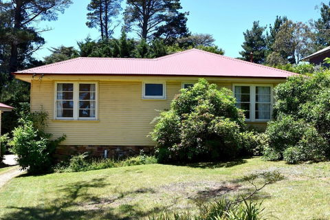 Blackheath Holiday Cabins - Accommodation QLD 0