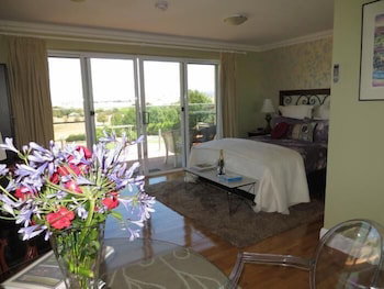 Gooromon Park Cottages - Accommodation QLD 6