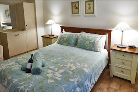 Underground Bed And Breakfast - Accommodation QLD 0